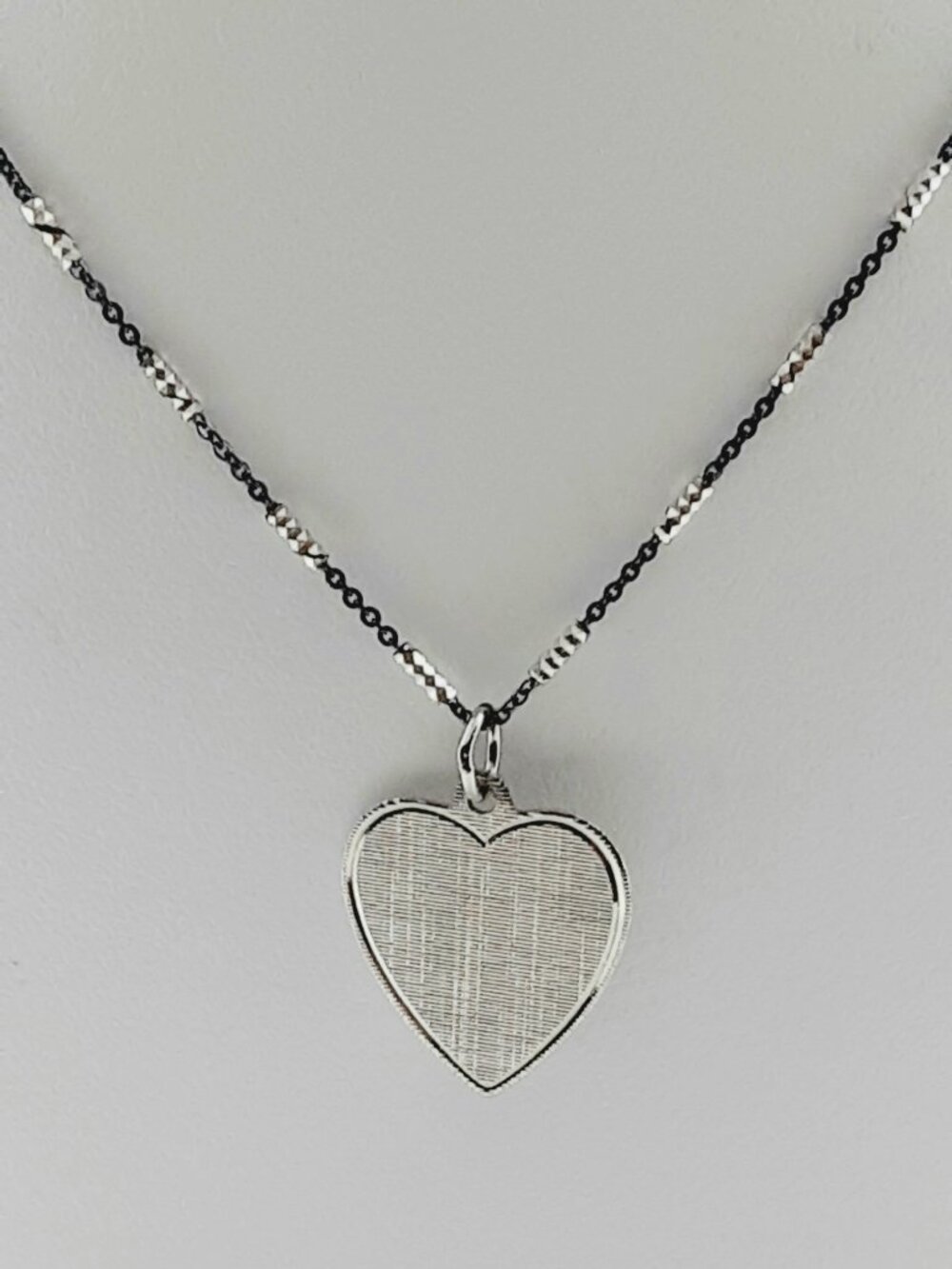 NEW 18 inch 925 silver oxidized fancy chain and textured heart pendant - Picture 7 of 11